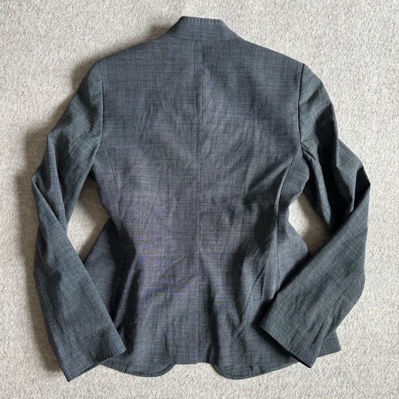 Grey button up blazer with tourtoise shell butttons - Picture 2 of 3